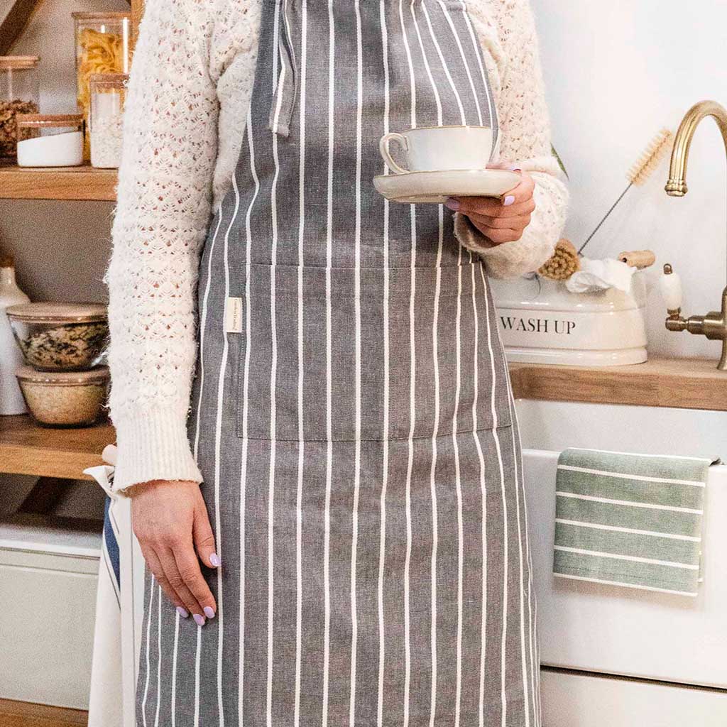 Bampton Apron - Image 2