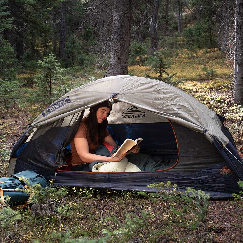 Cosmic Synthetic 20°F Sleeping Bag | Women's - Image 16