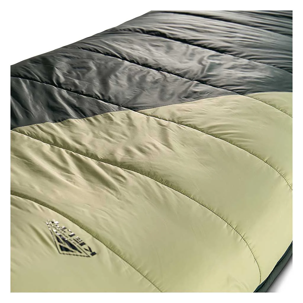Cosmic Synthetic 20°F Sleeping Bag | Women's - Image 9