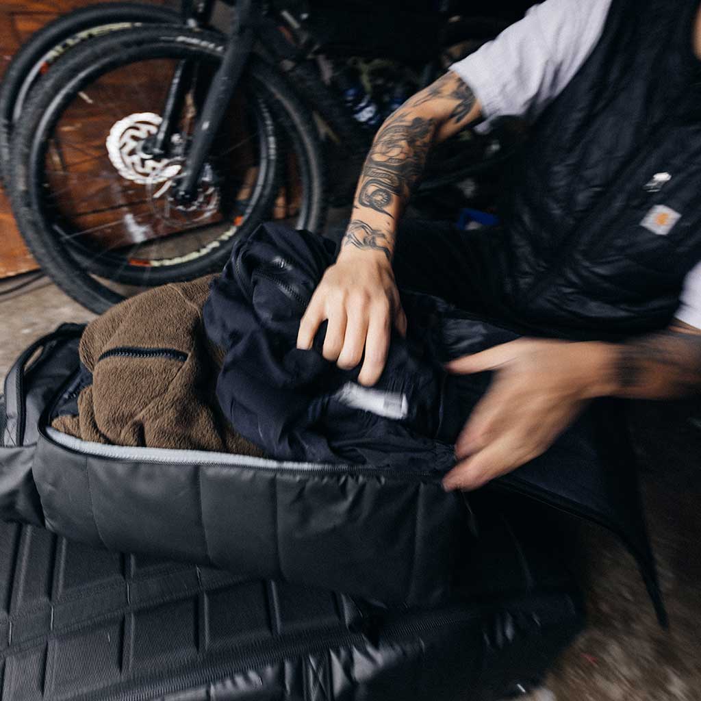 Hugger Roller Bag Carry-On 40 - Image 12