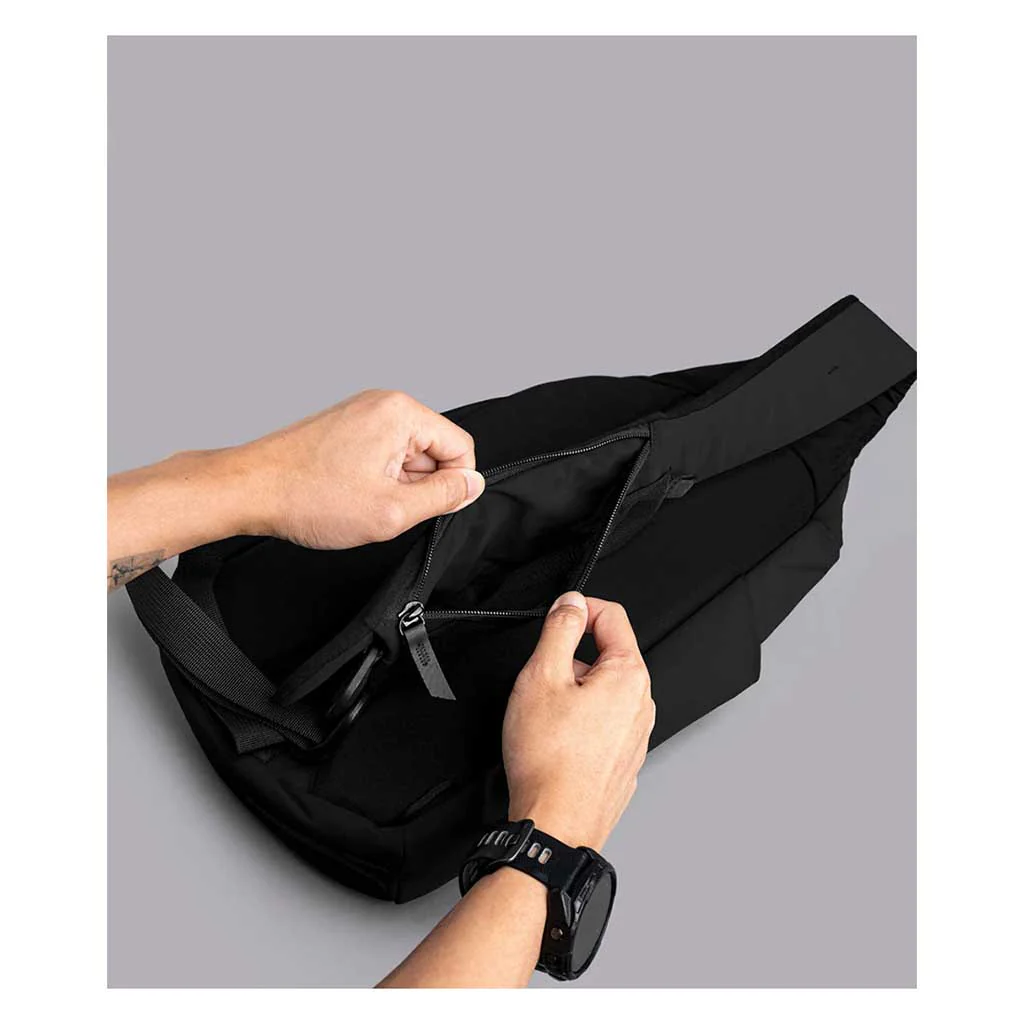 Metro Crossbody | Left Shoulder - Image 13