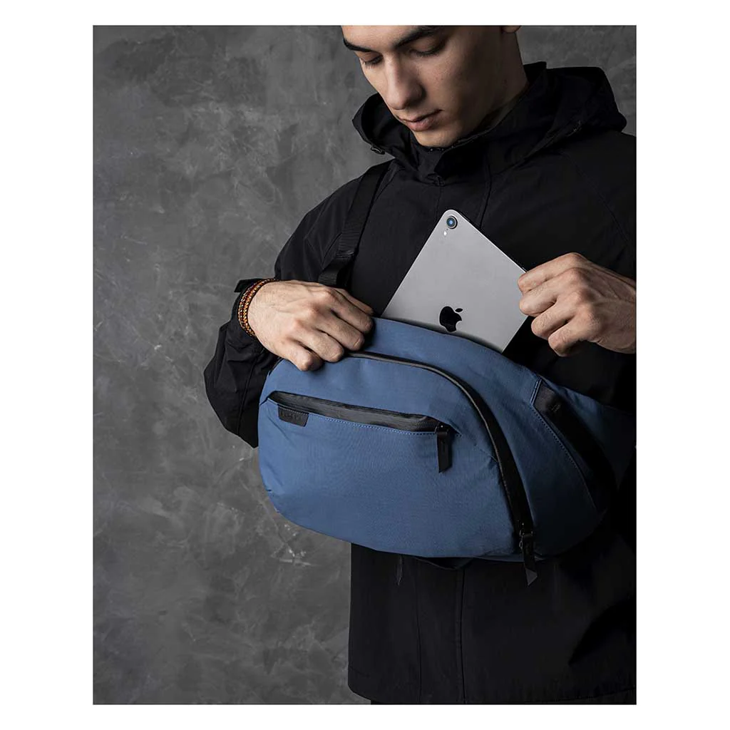Metro Crossbody | Right Shoulder - Image 22